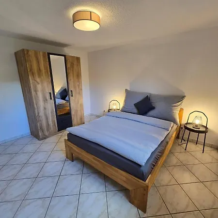 Apartment Kleine Souterrainwohnung In Löhne-bad Oeynhausen *