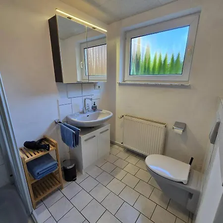 Kleine Souterrainwohnung In Löhne-bad Oeynhausen Apartment *