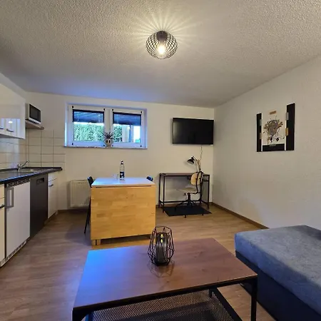 Apartament Kleine Souterrainwohnung In Loehne-bad Oeynhausen