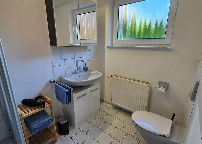 Kleine Souterrainwohnung In Loehne-bad Oeynhausen Lägenhet *