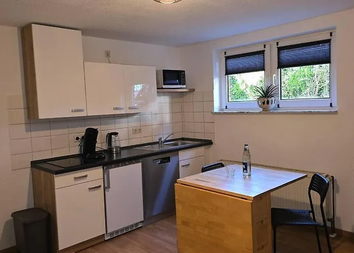 Kleine Souterrainwohnung In Loehne-bad Oeynhausen Lägenhet *